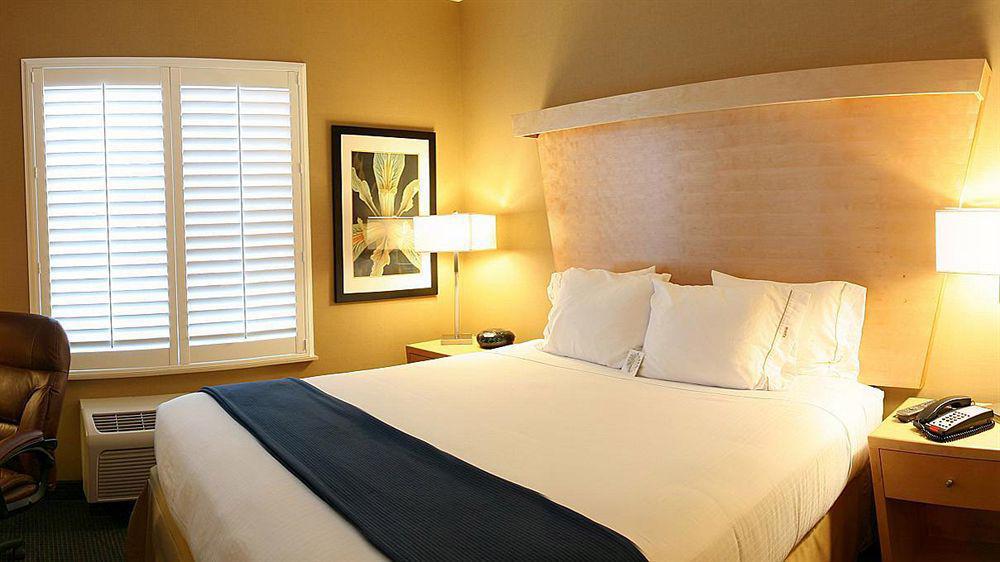 Holiday Inn Express Hotel & Suites Modesto-Salida By Ihg Buitenkant foto