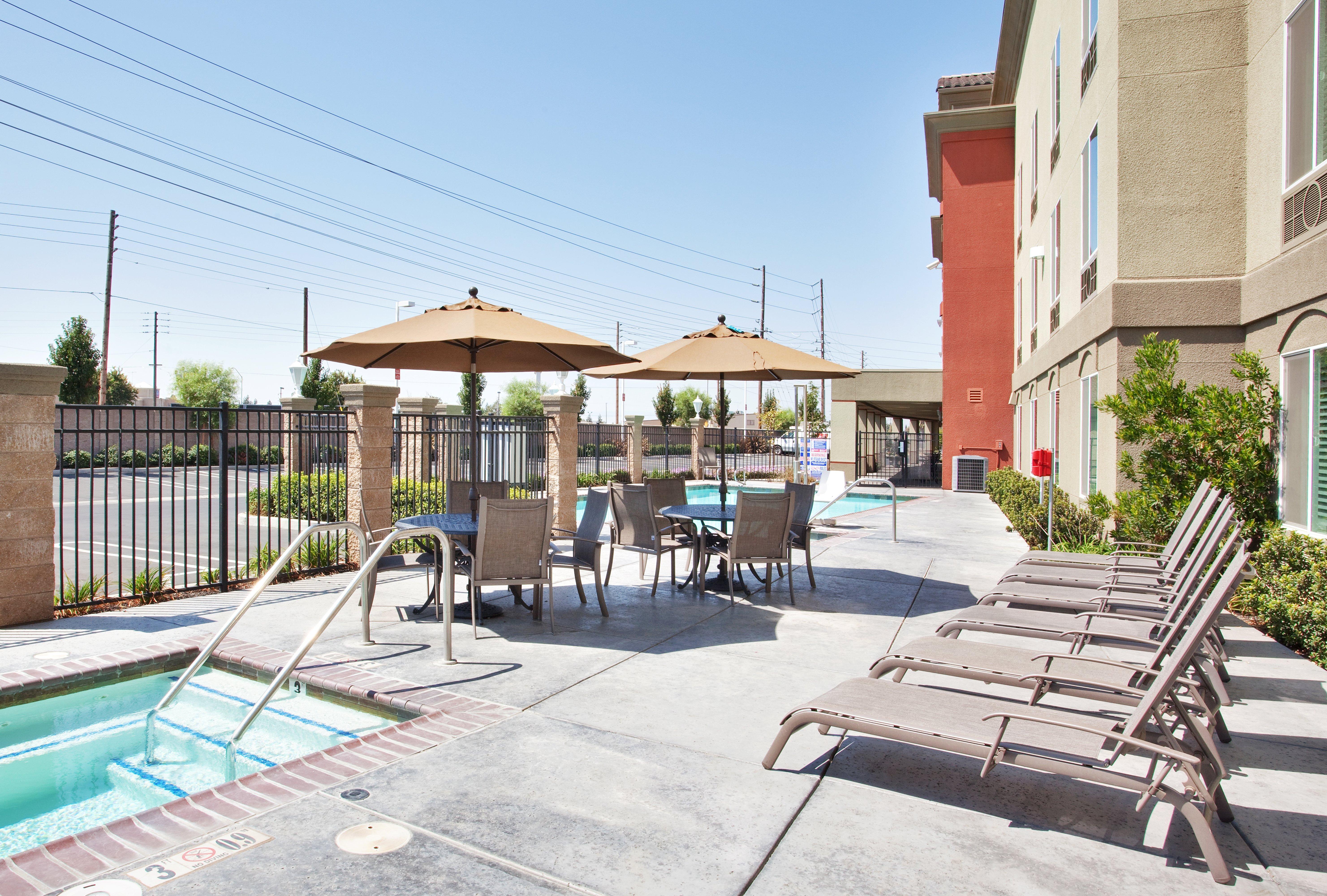 Holiday Inn Express Hotel & Suites Modesto-Salida By Ihg Buitenkant foto
